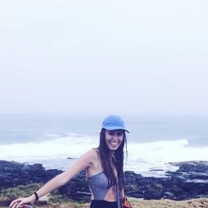 Meet your Posher, Laura